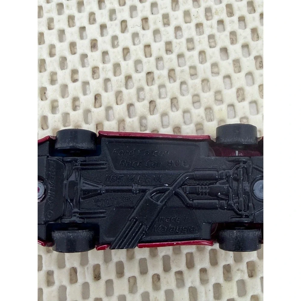 Hot Wheels Ford Falcon Race Car Red‎ Diecast 1:64 Scale H09 Made in Malaysia
